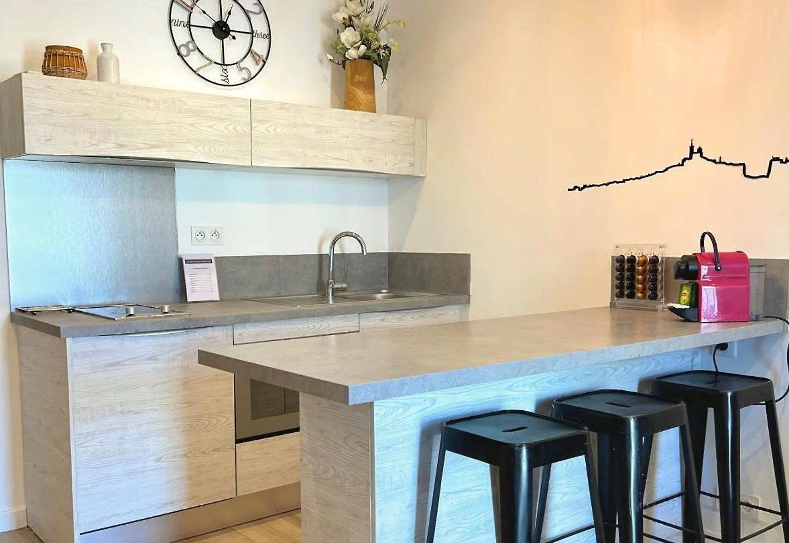 Апарт-отель Les Appartements Du Vieux Port Марсель