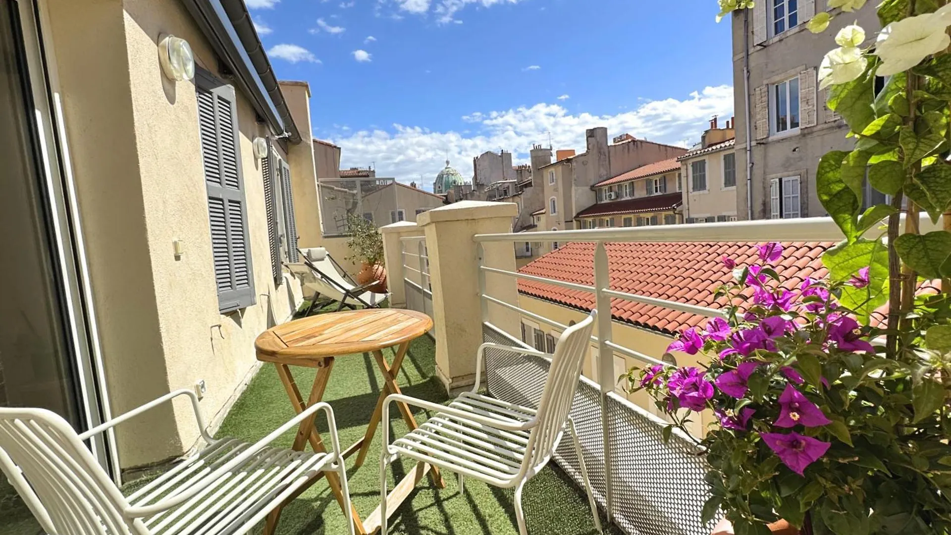 Les Appartements Du Vieux Port Marseille Aparthotel